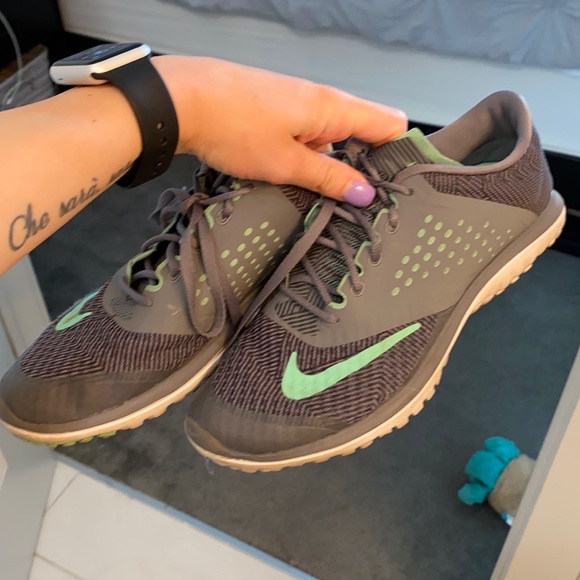 Nike Shoes - Nike sneakers